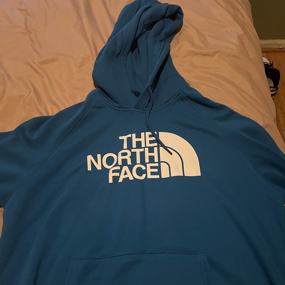 Women size XXL north face hoodie